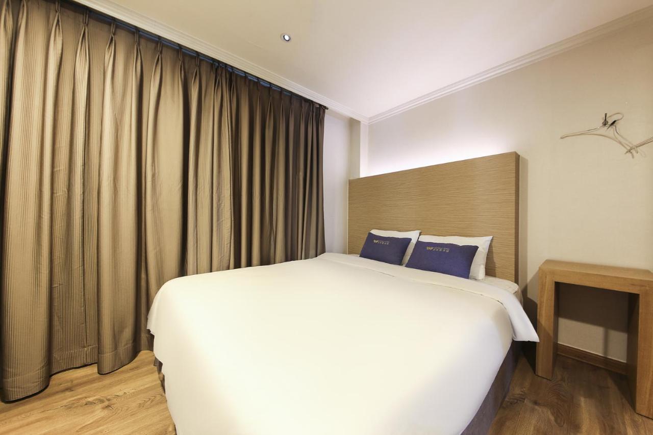 Central Hotel Чангуон Екстериор снимка
